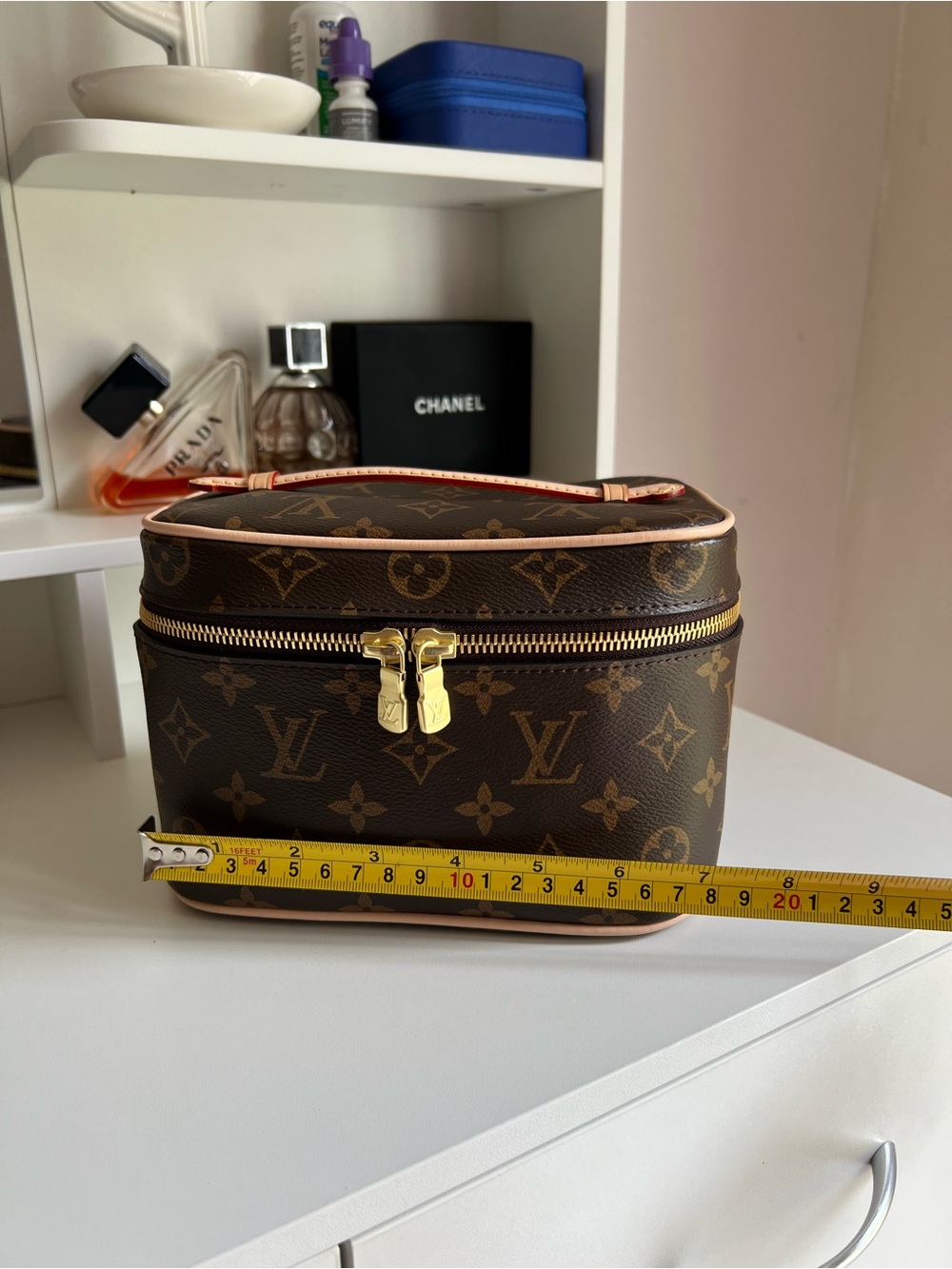 Lv vanity bag - Picture 14 of 15